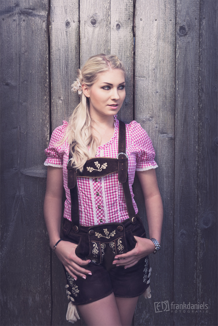 Fotoshooting mit Tracht in den Bergen