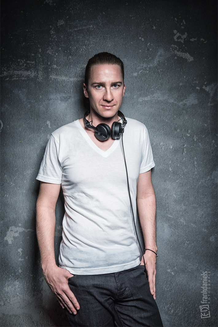 DJ Sandro Santoz - Cosmic World DJs zu Gast für ein Shooting